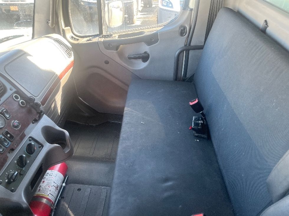 Medium Duty Box Truck-Light and Medium Duty Trucks-Freightliner-2019-M2-Torrance-CA-191,441\n\t\tmiles-$ 50,250 - Image 19