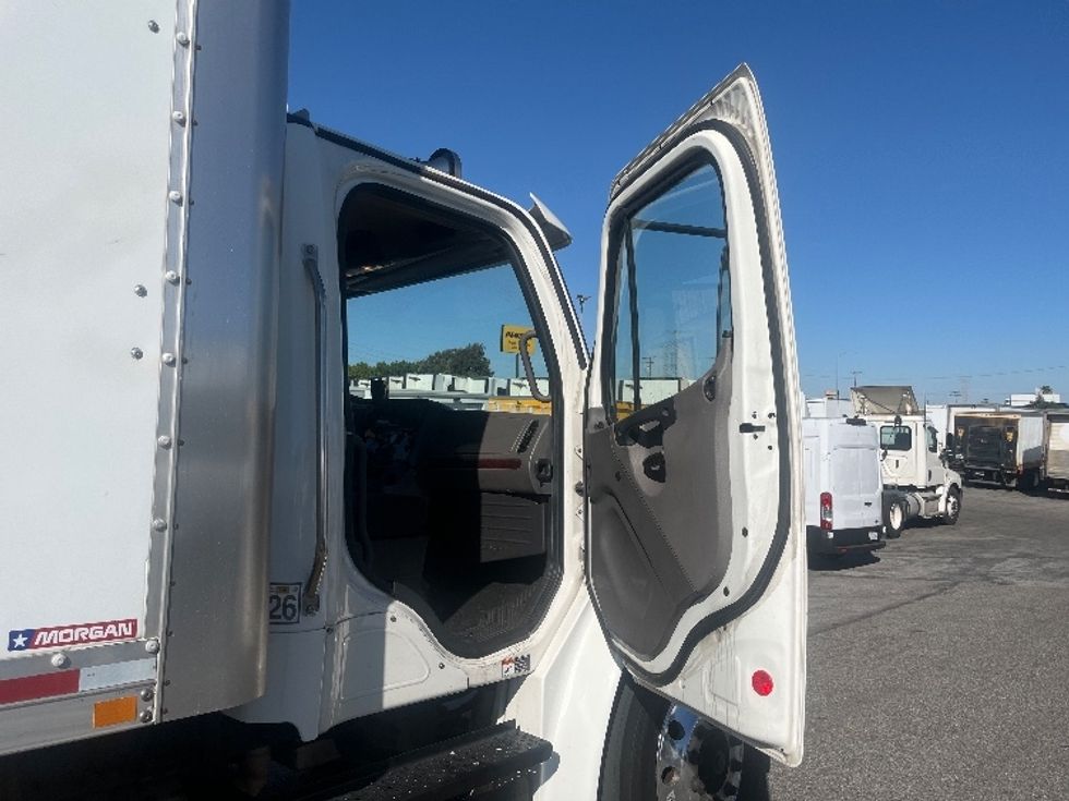 Medium Duty Box Truck-Light and Medium Duty Trucks-Freightliner-2019-M2-Torrance-CA-191,441\n\t\tmiles-$ 50,250 - Image 20