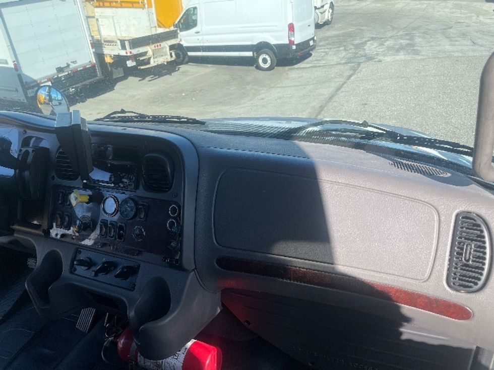 Medium Duty Box Truck-Light and Medium Duty Trucks-Freightliner-2019-M2-Torrance-CA-191,441\n\t\tmiles-$ 50,250 - Image 21