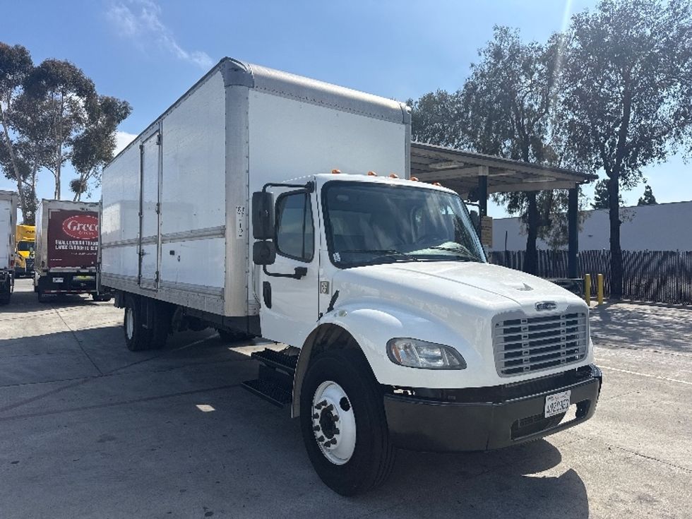 Medium Duty Box Truck-Light and Medium Duty Trucks-Freightliner-2019-M2-Torrance-CA-194,679\n\t\tmiles-$ 55,000 - Image 1