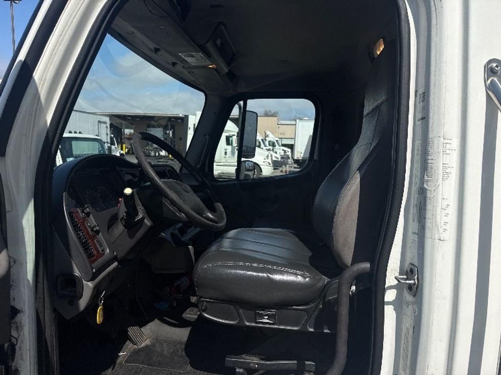 Medium Duty Box Truck-Light and Medium Duty Trucks-Freightliner-2019-M2-Torrance-CA-194,679\n\t\tmiles-$ 55,000 - Image 16