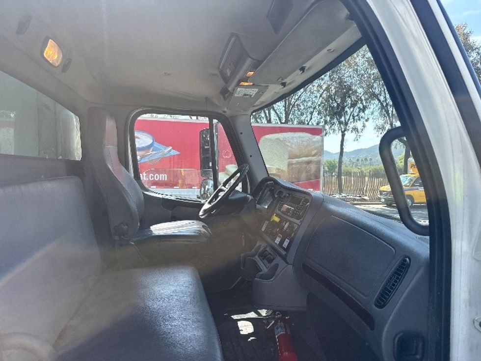 Medium Duty Box Truck-Light and Medium Duty Trucks-Freightliner-2019-M2-Torrance-CA-194,679\n\t\tmiles-$ 55,000 - Image 20
