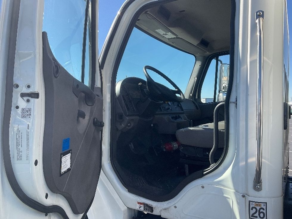 Medium Duty Box Truck-Light and Medium Duty Trucks-Freightliner-2019-M2-Torrance-CA-197,870\n\t\tmiles-$ 44,500 - Image 16