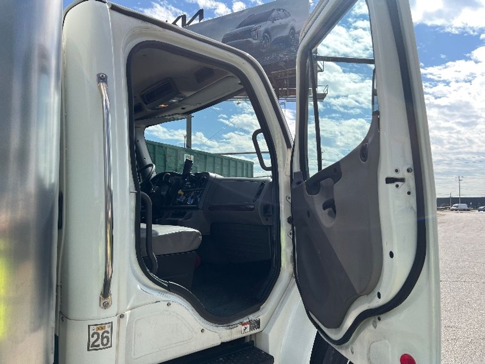 Medium Duty Box Truck-Light and Medium Duty Trucks-Freightliner-2019-M2-Torrance-CA-201,520\n\t\tmiles-$ 49,000 - Image 20
