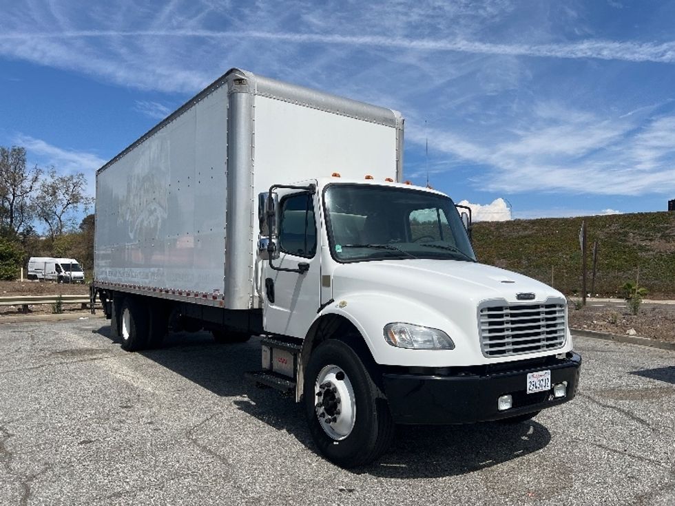 Medium Duty Box Truck-Light and Medium Duty Trucks-Freightliner-2019-M2-Torrance-CA-218,926\n\t\tmiles-$ 46,250 - Image 1