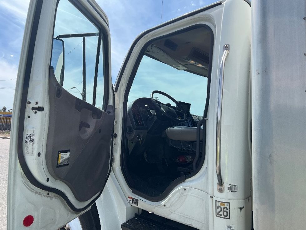 Medium Duty Box Truck-Light and Medium Duty Trucks-Freightliner-2019-M2-Torrance-CA-218,926\n\t\tmiles-$ 46,250 - Image 16