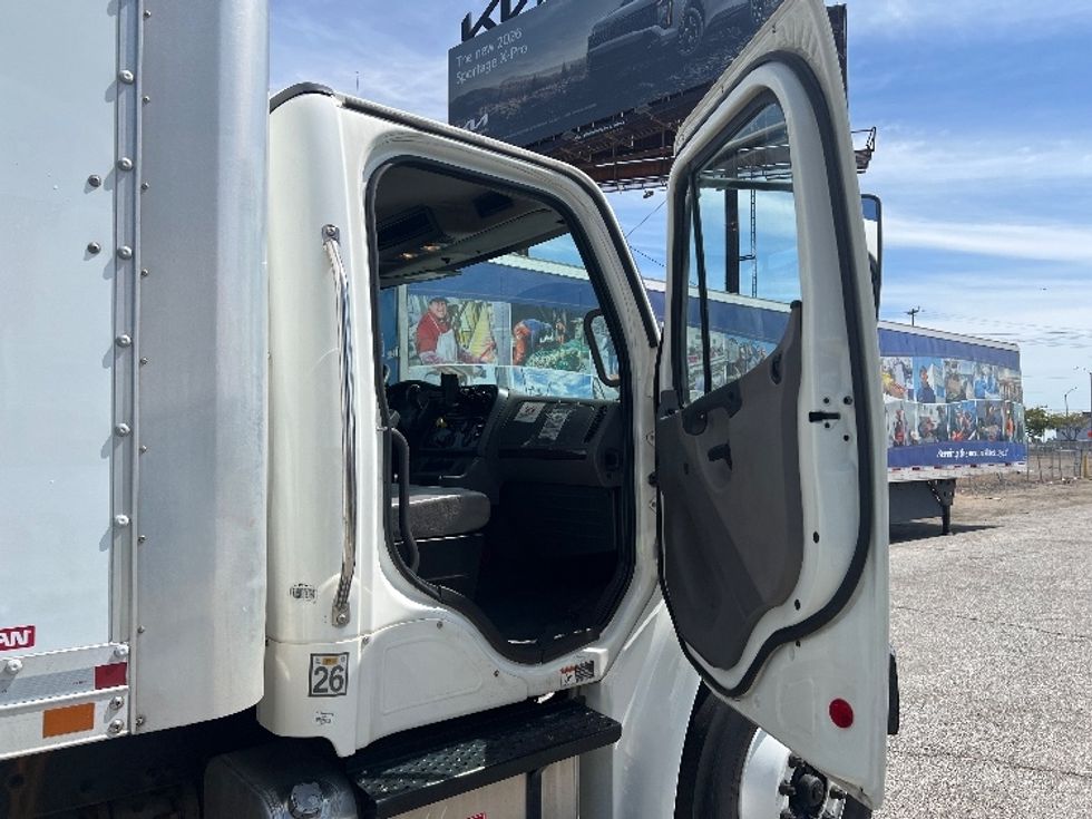 Medium Duty Box Truck-Light and Medium Duty Trucks-Freightliner-2019-M2-Torrance-CA-218,926\n\t\tmiles-$ 46,250 - Image 20