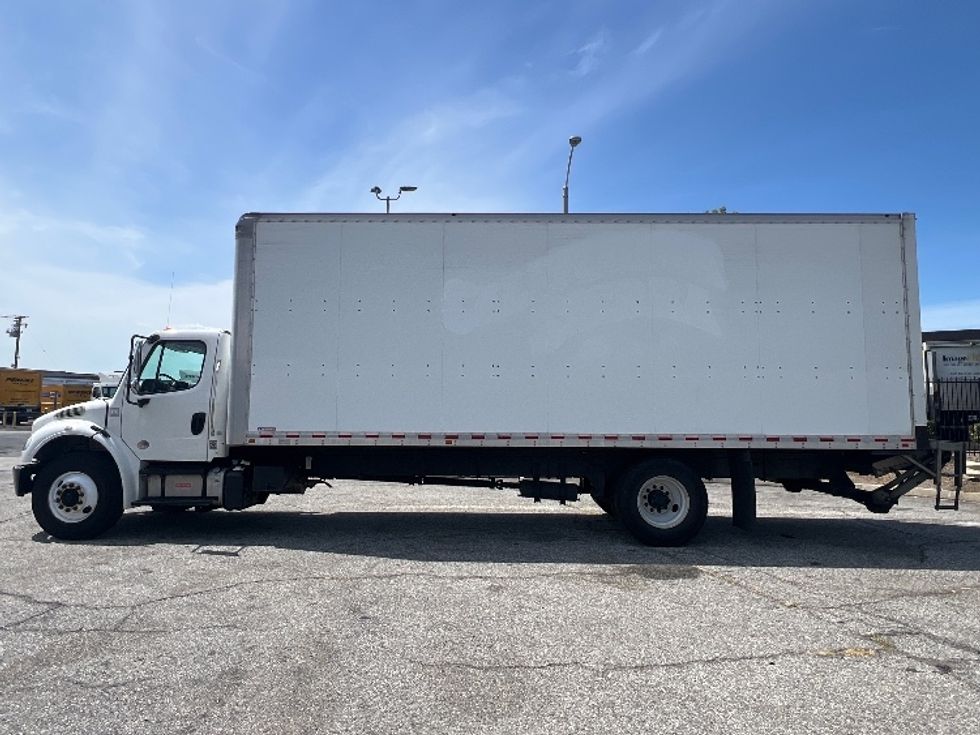Medium Duty Box Truck-Light and Medium Duty Trucks-Freightliner-2019-M2-Torrance-CA-218,926\n\t\tmiles-$ 46,250 - Image 4