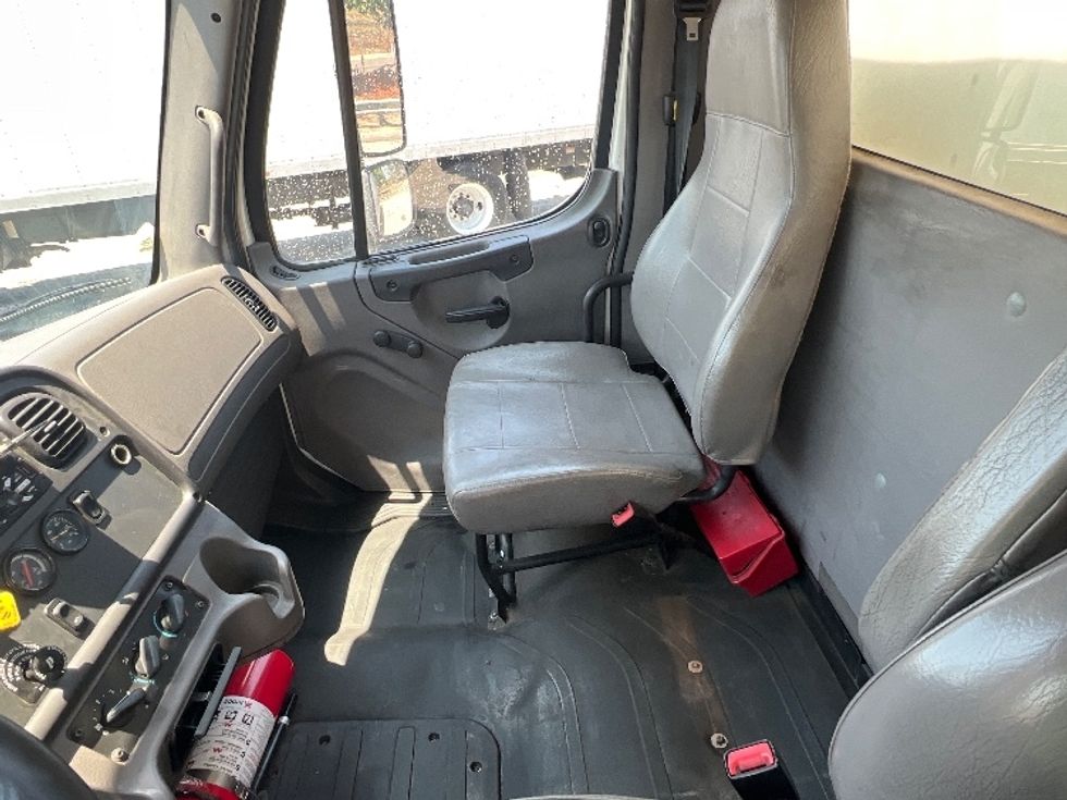 Medium Duty Box Truck-Light and Medium Duty Trucks-Freightliner-2019-M2-Torrance-CA-219,643\n\t\tmiles-$ 41,250 - Image 19