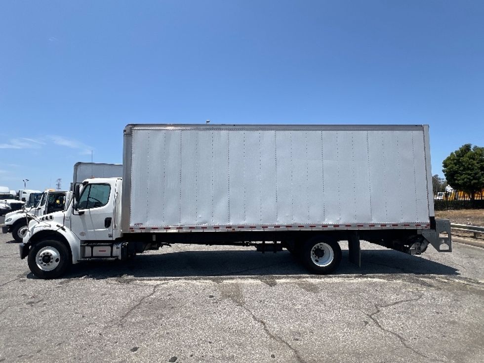 Medium Duty Box Truck-Light and Medium Duty Trucks-Freightliner-2019-M2-Torrance-CA-219,643\n\t\tmiles-$ 41,250 - Image 4