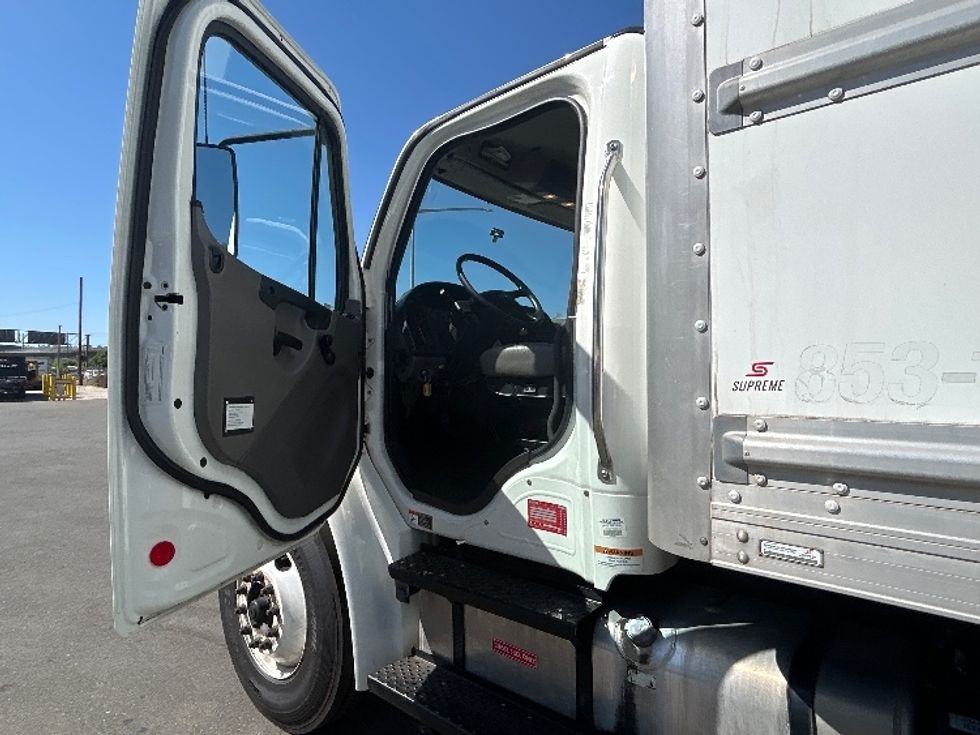 Medium Duty Box Truck-Light and Medium Duty Trucks-Freightliner-2019-M2-Torrance-CA-220,079\n\t\tmiles-$ 51,250 - Image 16