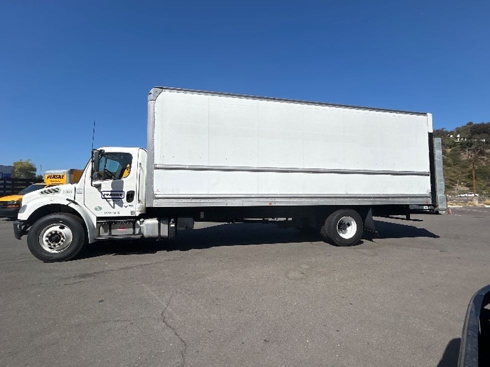 Medium Duty Box Truck-Light and Medium Duty Trucks-Freightliner-2019-M2-Torrance-CA-220,079\n\t\tmiles-$ 51,250 - Image 4
