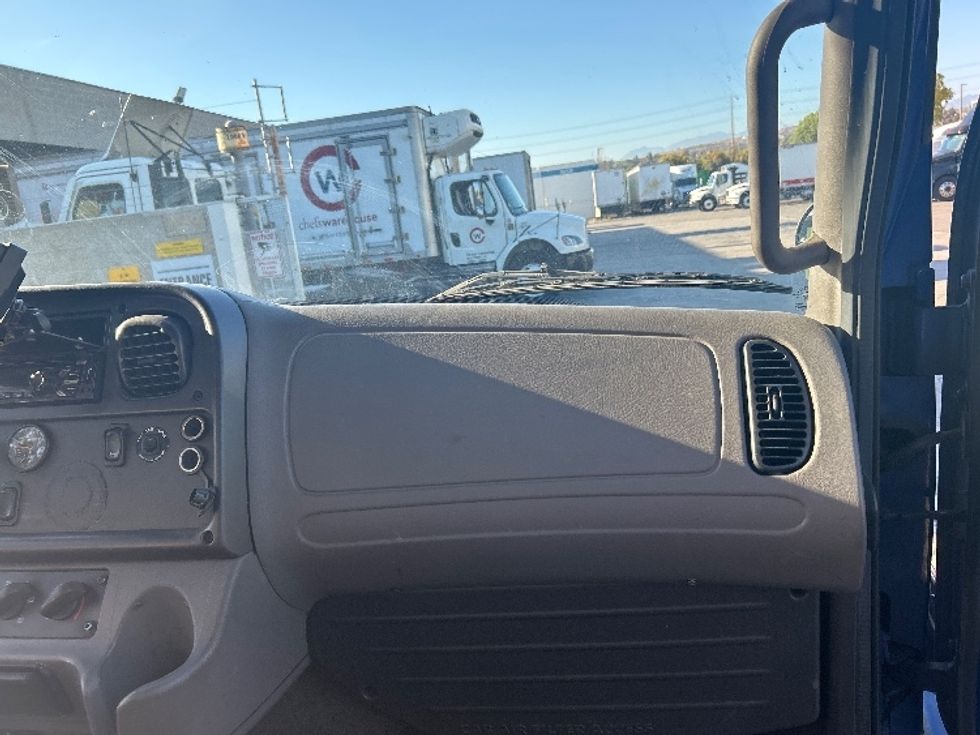 Medium Duty Box Truck-Light and Medium Duty Trucks-Freightliner-2019-M2-Torrance-CA-230,417\n\t\tmiles-$ 46,000 - Image 21