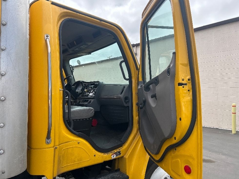Medium Duty Box Truck-Light and Medium Duty Trucks-Freightliner-2019-M2-Torrance-CA-234,917\n\t\tmiles-$ 35,000 - Image 20