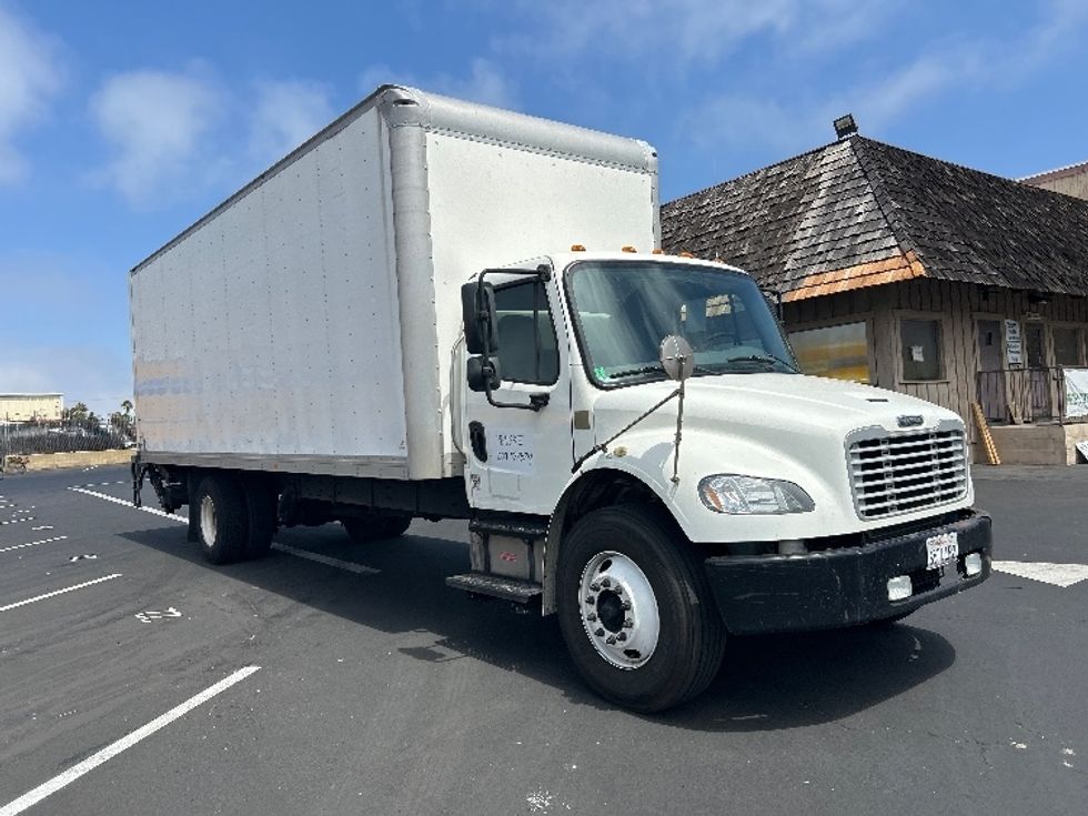 Medium Duty Box Truck-Light and Medium Duty Trucks-Freightliner-2019-M2-Torrance-CA-239,557\n\t\tmiles-$ 44,000 - Image 1