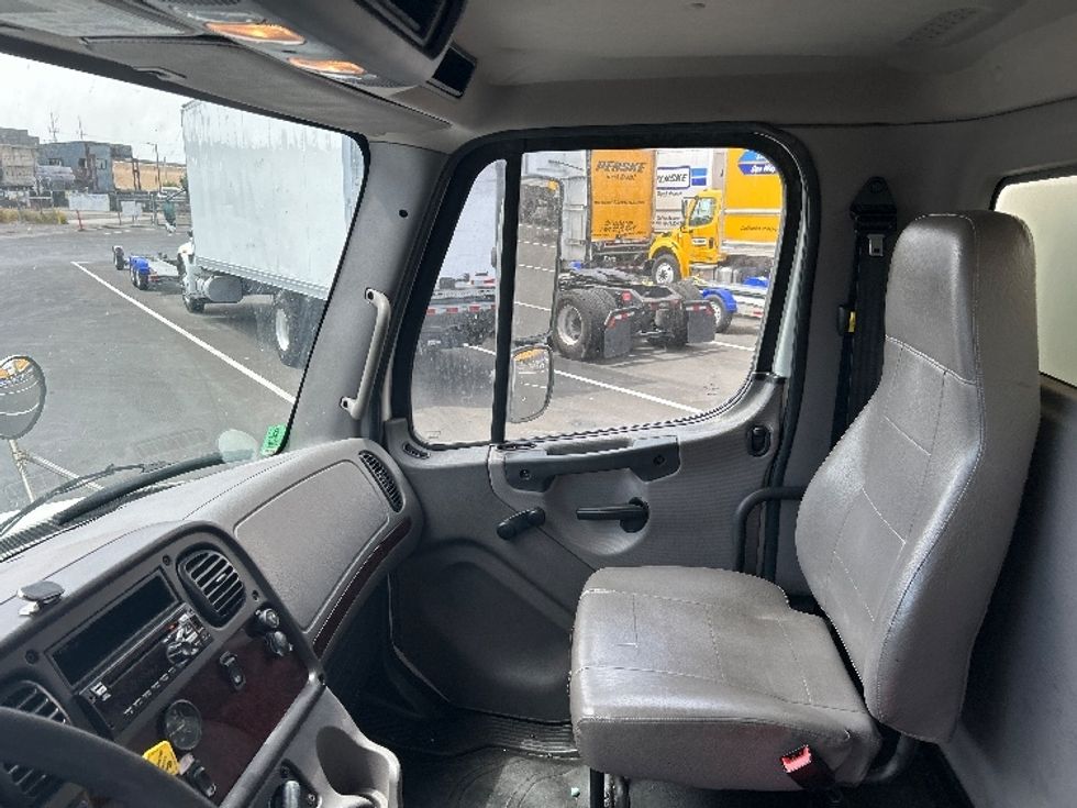 Medium Duty Box Truck-Light and Medium Duty Trucks-Freightliner-2019-M2-Torrance-CA-239,557\n\t\tmiles-$ 44,000 - Image 19