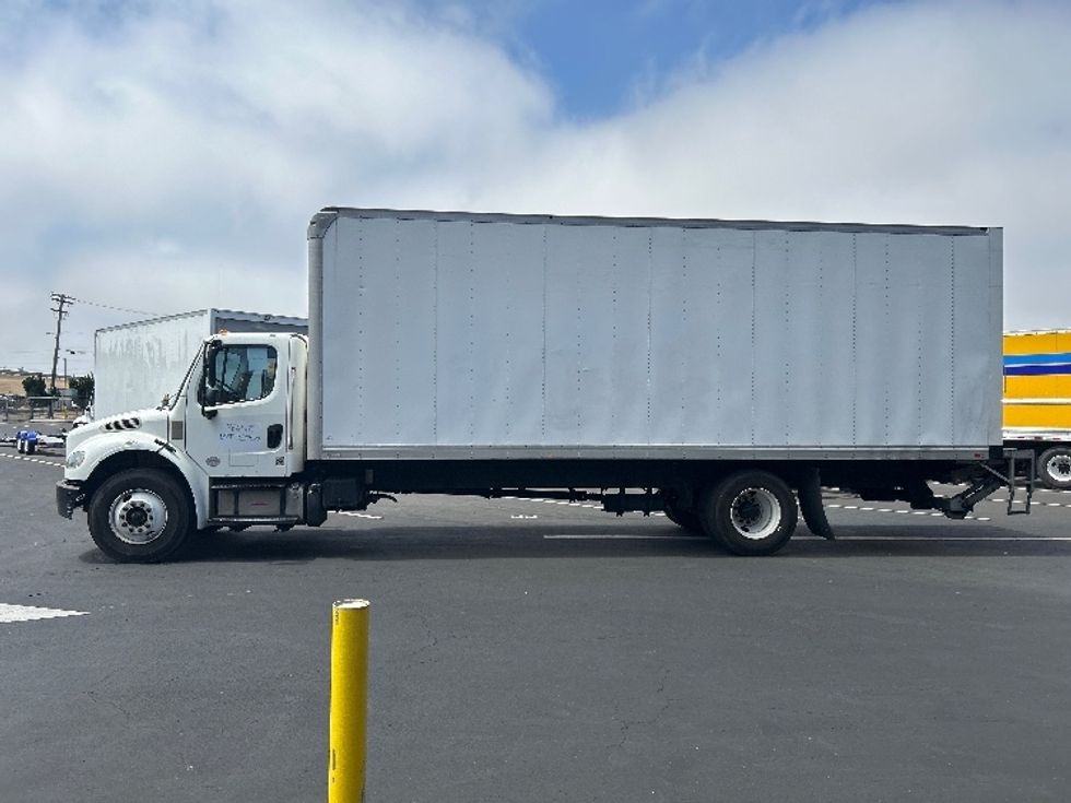 Medium Duty Box Truck-Light and Medium Duty Trucks-Freightliner-2019-M2-Torrance-CA-239,557\n\t\tmiles-$ 44,000 - Image 4