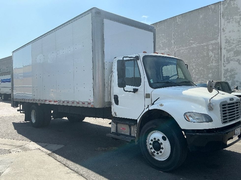 Medium Duty Box Truck-Light and Medium Duty Trucks-Freightliner-2019-M2-Torrance-CA-240,002\n\t\tmiles-$ 33,250 - Image 1