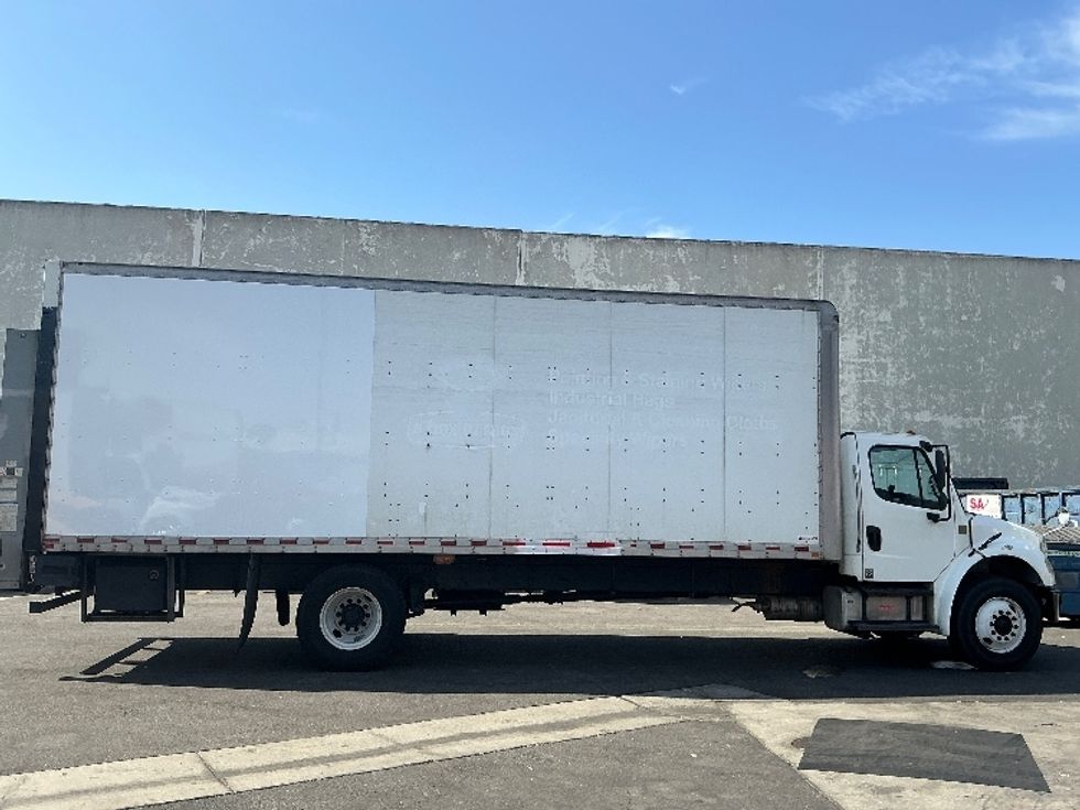Medium Duty Box Truck-Light and Medium Duty Trucks-Freightliner-2019-M2-Torrance-CA-240,002\n\t\tmiles-$ 33,250 - Image 15