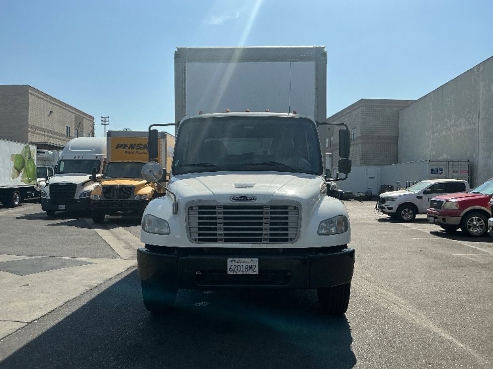 Medium Duty Box Truck-Light and Medium Duty Trucks-Freightliner-2019-M2-Torrance-CA-240,002\n\t\tmiles-$ 33,250 - Image 2