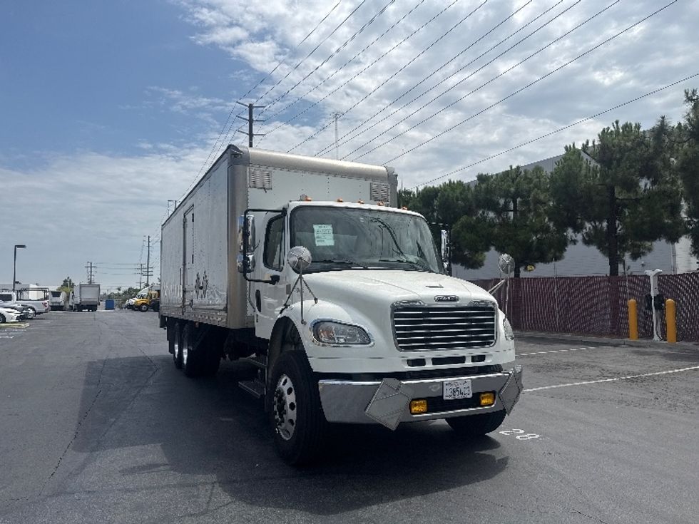 Medium Duty Box Truck-Light and Medium Duty Trucks-Freightliner-2019-M2-Torrance-CA-243,594\n\t\tmiles-$ 48,500 - Image 1