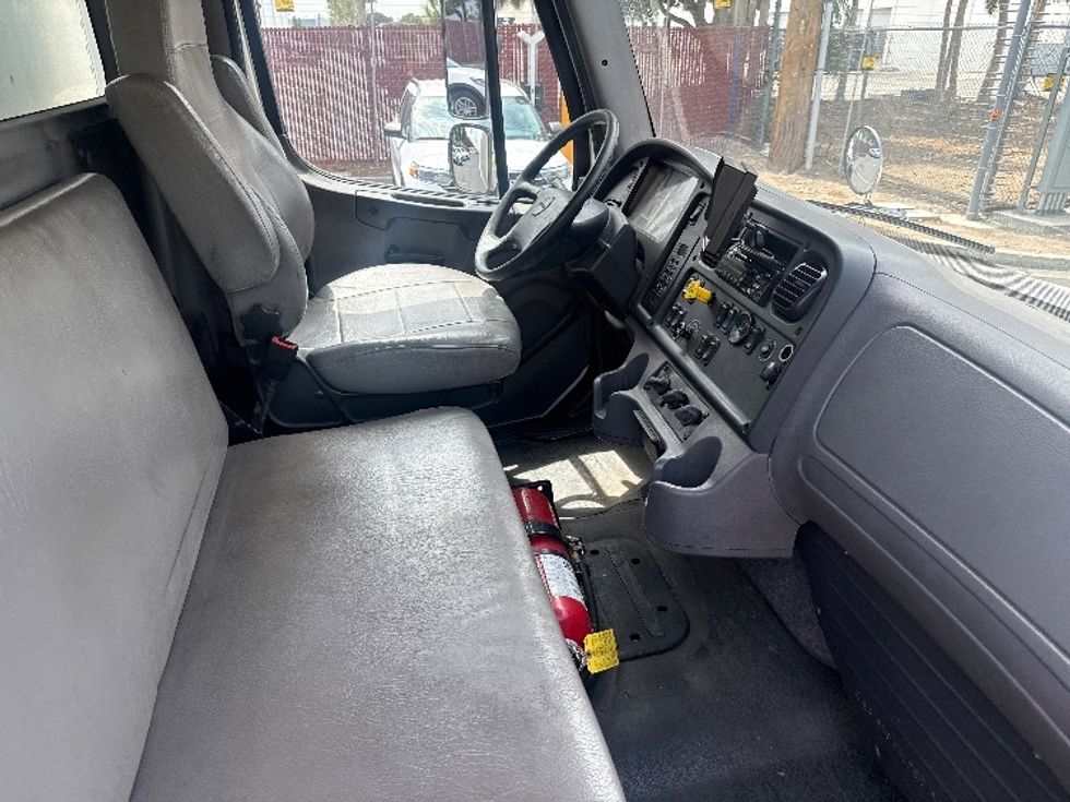Medium Duty Box Truck-Light and Medium Duty Trucks-Freightliner-2019-M2-Torrance-CA-243,594\n\t\tmiles-$ 48,500 - Image 22