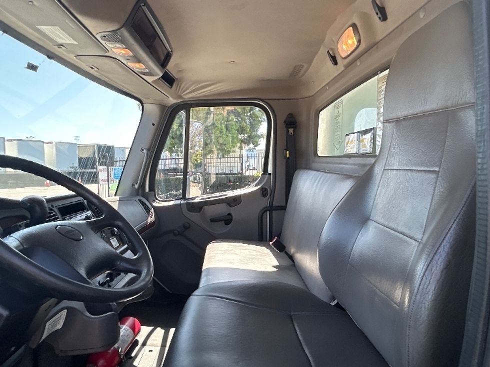Medium Duty Box Truck-Light and Medium Duty Trucks-Freightliner-2019-M2-Torrance-CA-287,565\n\t\tmiles-$ 35,500 - Image 17