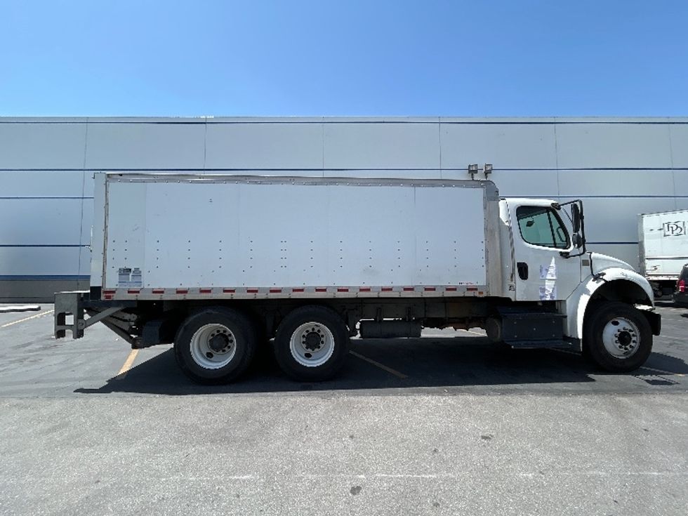 Medium Duty Box Truck-Light and Medium Duty Trucks-Freightliner-2019-M2-Torrance-CA-343,876\n\t\tmiles-$ 24,500 - Image 12