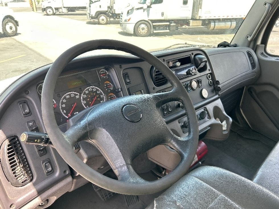 Medium Duty Box Truck-Light and Medium Duty Trucks-Freightliner-2019-M2-Torrance-CA-343,876\n\t\tmiles-$ 24,500 - Image 13