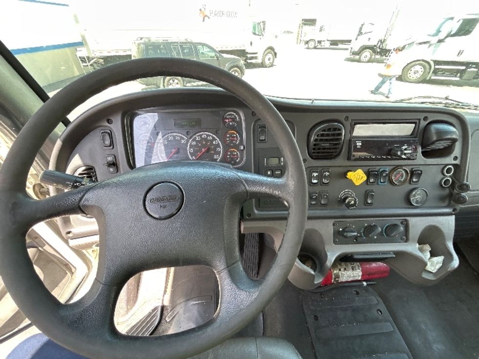 Medium Duty Box Truck-Light and Medium Duty Trucks-Freightliner-2019-M2-Torrance-CA-343,876\n\t\tmiles-$ 24,500 - Image 17