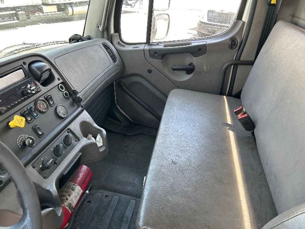 Medium Duty Box Truck-Light and Medium Duty Trucks-Freightliner-2019-M2-Torrance-CA-343,876\n\t\tmiles-$ 24,500 - Image 18