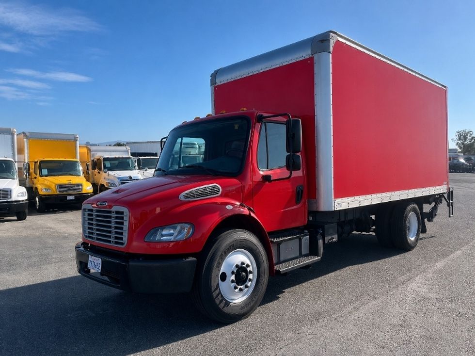 Medium Duty Box Truck-Light and Medium Duty Trucks-Freightliner-2019-M2-Torrance-CA-374,806\n\t\tmiles-$ 21,750 - Image 1