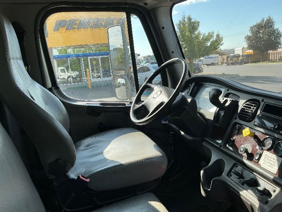 Medium Duty Box Truck-Light and Medium Duty Trucks-Freightliner-2019-M2-Torrance-CA-429,956\n\t\tmiles-$ 21,750 - Image 21