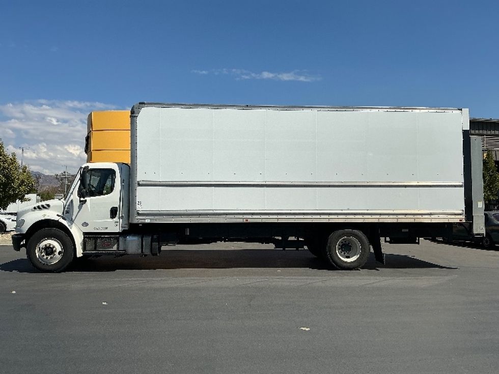 Medium Duty Box Truck-Light and Medium Duty Trucks-Freightliner-2019-M2-Torrance-CA-429,956\n\t\tmiles-$ 21,750 - Image 4