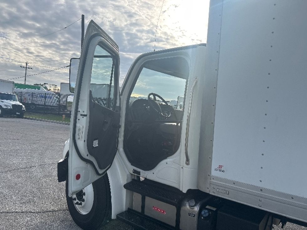 Medium Duty Box Truck-Light and Medium Duty Trucks-Freightliner-2019-M2-Torrance-CA-85,169\n\t\tmiles-$ 56,750 - Image 14