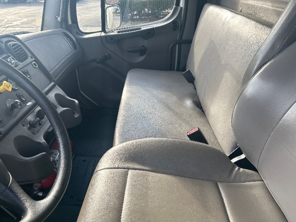 Medium Duty Box Truck-Light and Medium Duty Trucks-Freightliner-2019-M2-Torrance-CA-85,169\n\t\tmiles-$ 56,750 - Image 17