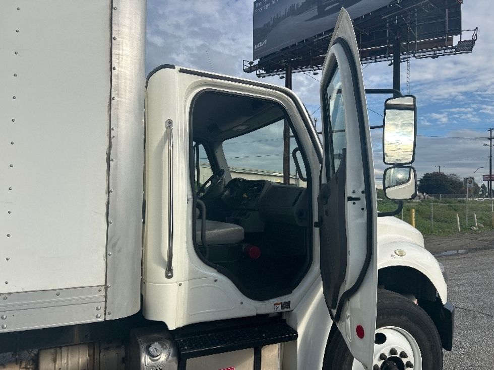 Medium Duty Box Truck-Light and Medium Duty Trucks-Freightliner-2019-M2-Torrance-CA-85,169\n\t\tmiles-$ 56,750 - Image 18
