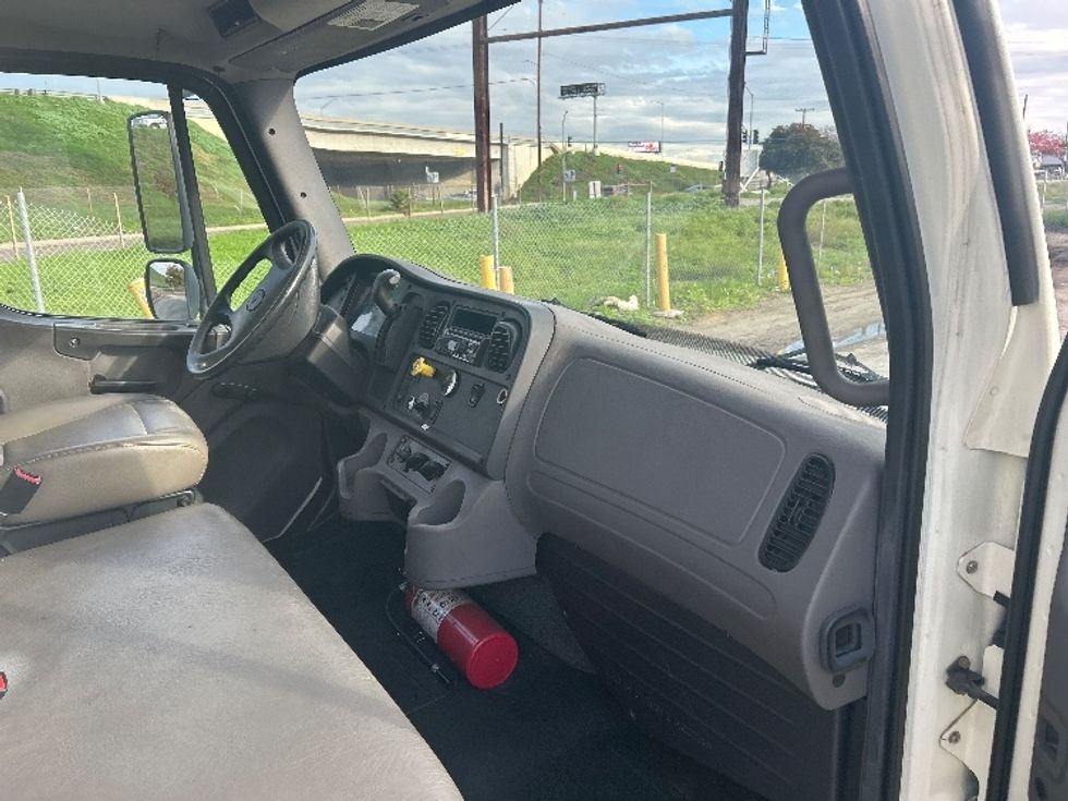 Medium Duty Box Truck-Light and Medium Duty Trucks-Freightliner-2019-M2-Torrance-CA-85,169\n\t\tmiles-$ 56,750 - Image 19
