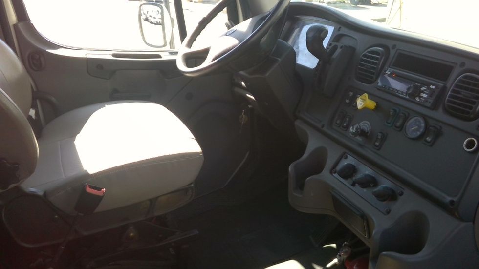 Medium Duty Box Truck-Light and Medium Duty Trucks-Freightliner-2019-M2-Tracy-CA-148,947\n\t\tmiles-$ 55,000 - Image 21