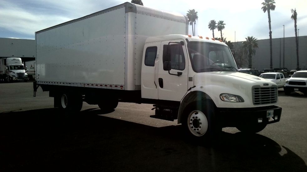 Medium Duty Box Truck-Light and Medium Duty Trucks-Freightliner-2019-M2-Tracy-CA-60,630\n\t\tmiles-$ 66,500 - Image 1