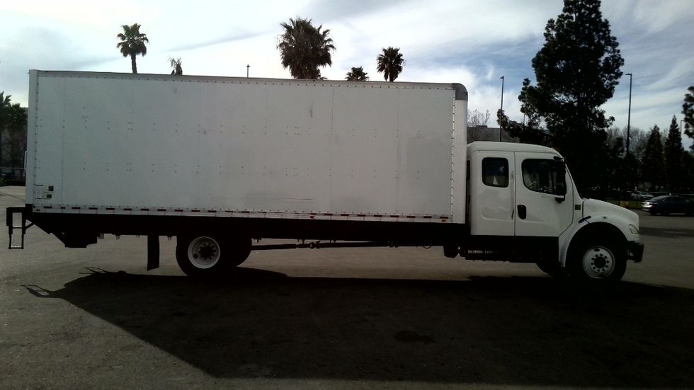 Medium Duty Box Truck-Light and Medium Duty Trucks-Freightliner-2019-M2-Tracy-CA-60,630\n\t\tmiles-$ 66,500 - Image 15