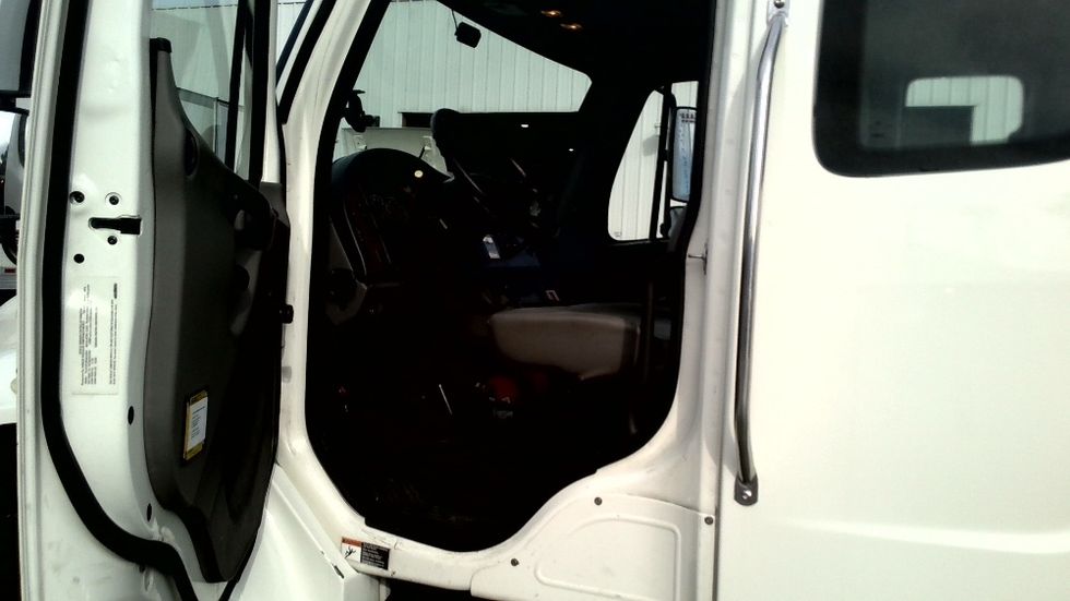 Medium Duty Box Truck-Light and Medium Duty Trucks-Freightliner-2019-M2-Tracy-CA-60,630\n\t\tmiles-$ 66,500 - Image 16