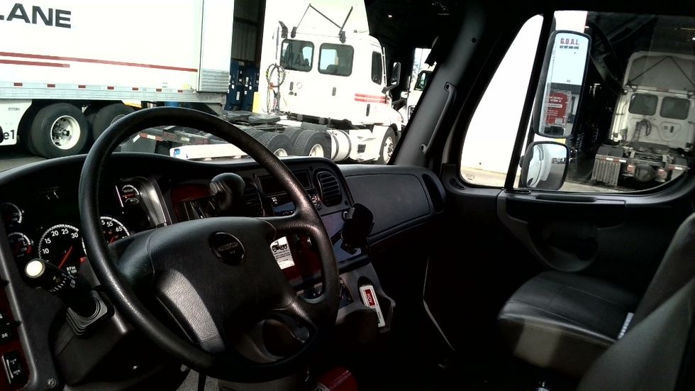 Medium Duty Box Truck-Light and Medium Duty Trucks-Freightliner-2019-M2-Tracy-CA-60,630\n\t\tmiles-$ 66,500 - Image 17