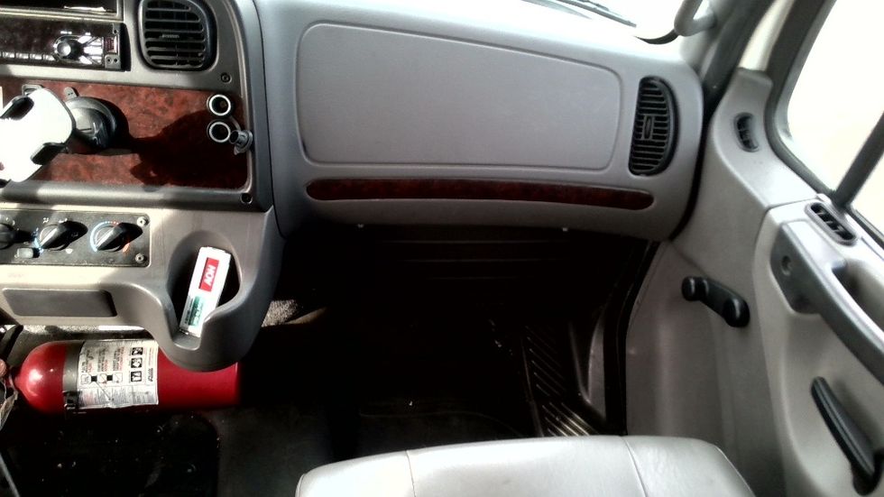 Medium Duty Box Truck-Light and Medium Duty Trucks-Freightliner-2019-M2-Tracy-CA-60,630\n\t\tmiles-$ 66,500 - Image 21