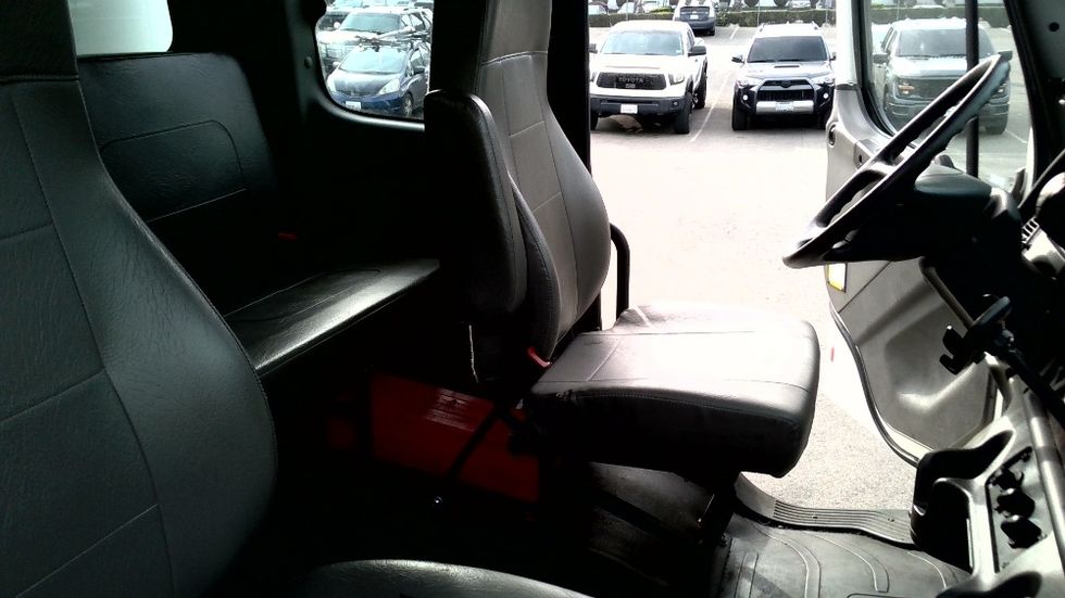 Medium Duty Box Truck-Light and Medium Duty Trucks-Freightliner-2019-M2-Tracy-CA-60,630\n\t\tmiles-$ 66,500 - Image 22