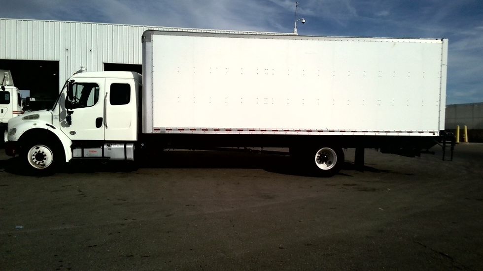 Medium Duty Box Truck-Light and Medium Duty Trucks-Freightliner-2019-M2-Tracy-CA-60,630\n\t\tmiles-$ 66,500 - Image 4
