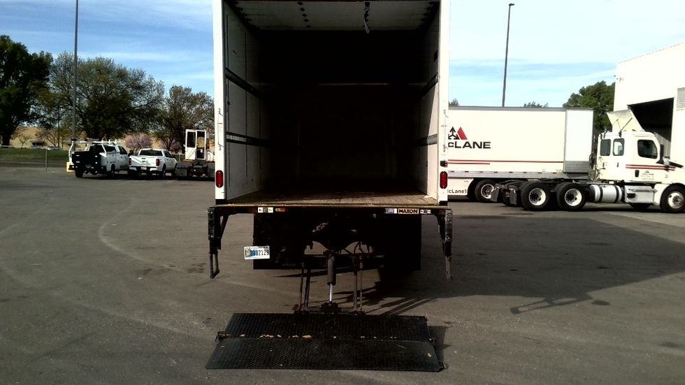 Medium Duty Box Truck-Light and Medium Duty Trucks-Freightliner-2019-M2-Tracy-CA-60,630\n\t\tmiles-$ 66,500 - Image 9