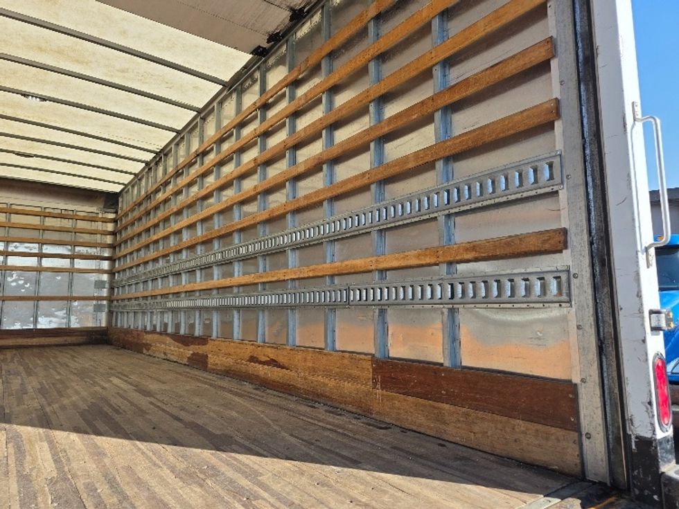 Medium Duty Box Truck-Light and Medium Duty Trucks-Freightliner-2019-M2-Tukwila-WA-134,376\n\t\tmiles-$ 55,500 - Image 12