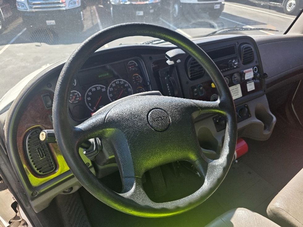 Medium Duty Box Truck-Light and Medium Duty Trucks-Freightliner-2019-M2-Tukwila-WA-161,718\n\t\tmiles-$ 58,000 - Image 17