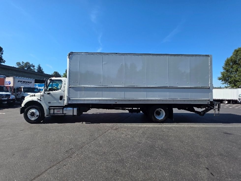 Medium Duty Box Truck-Light and Medium Duty Trucks-Freightliner-2019-M2-Tukwila-WA-161,718\n\t\tmiles-$ 58,000 - Image 4